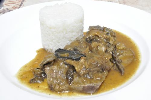 Hovězí na houbách po Valašsku – Snadné Česko recept, zvládnete za 45 - 60 minut